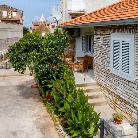 Vila Tamjan *